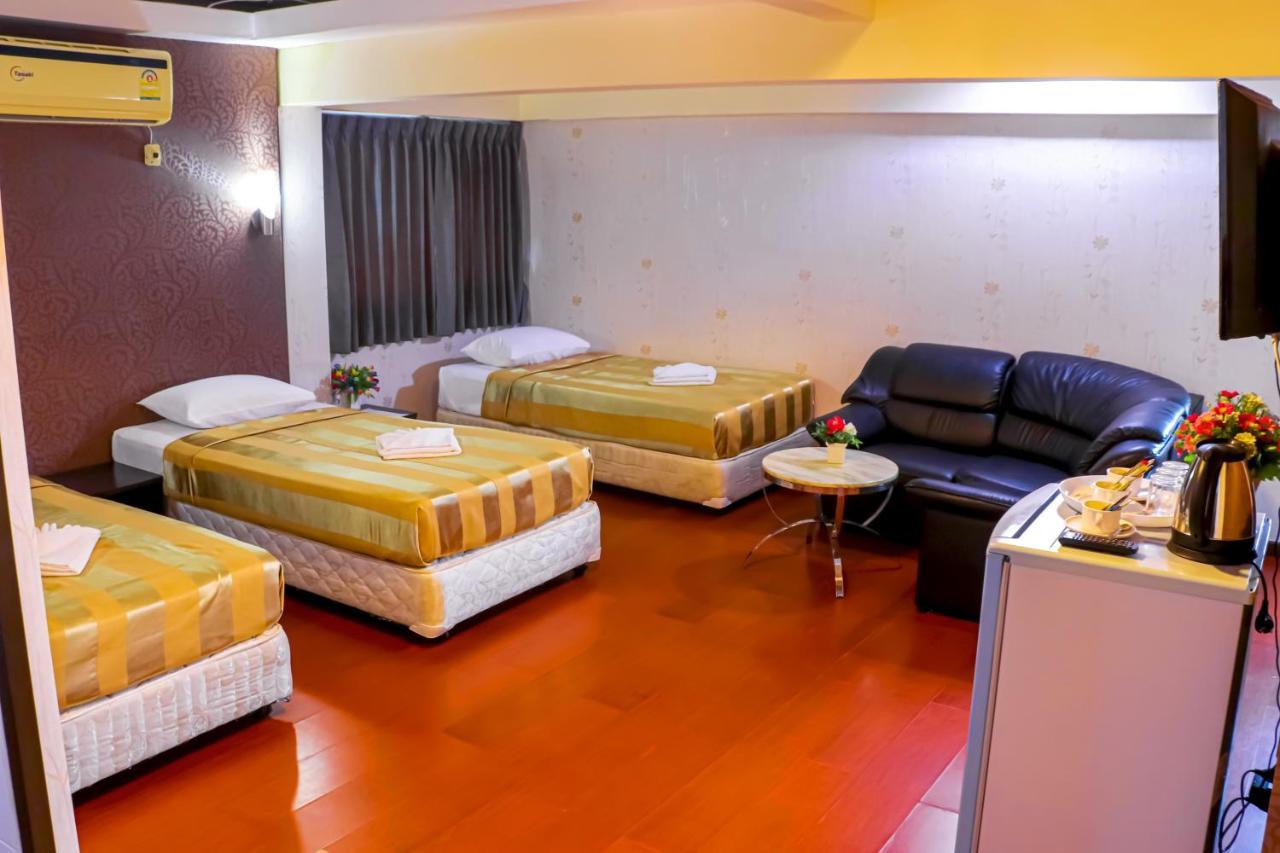 Visiting Card Hotel & Resort Bangkok Exterior foto
