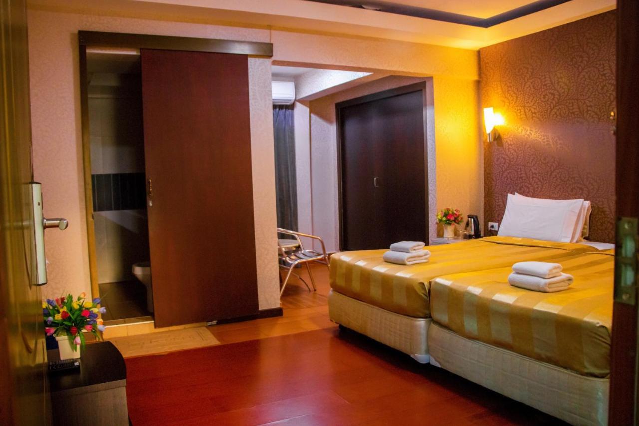 Visiting Card Hotel & Resort Bangkok Exterior foto