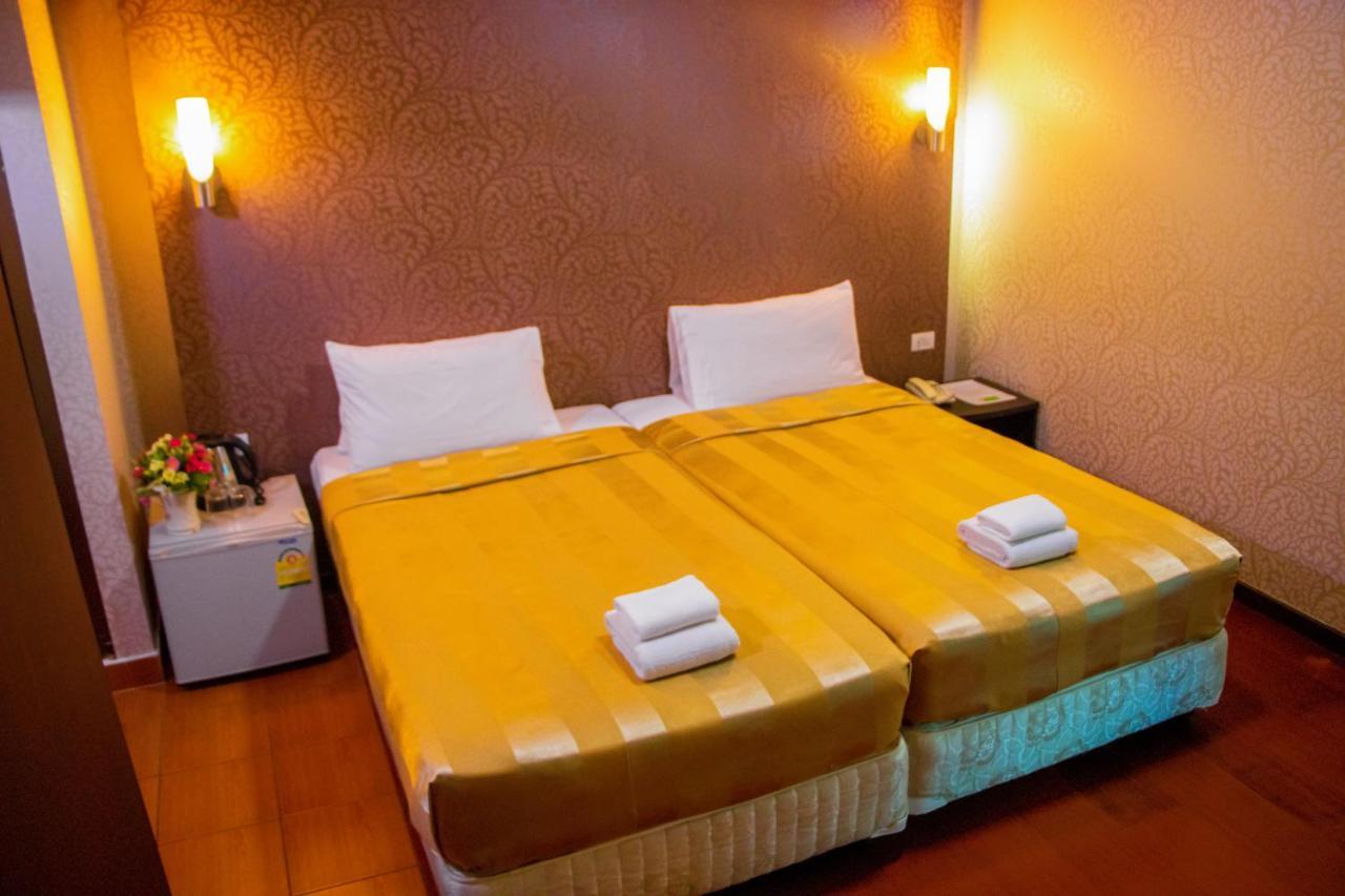 Visiting Card Hotel & Resort Bangkok Exterior foto