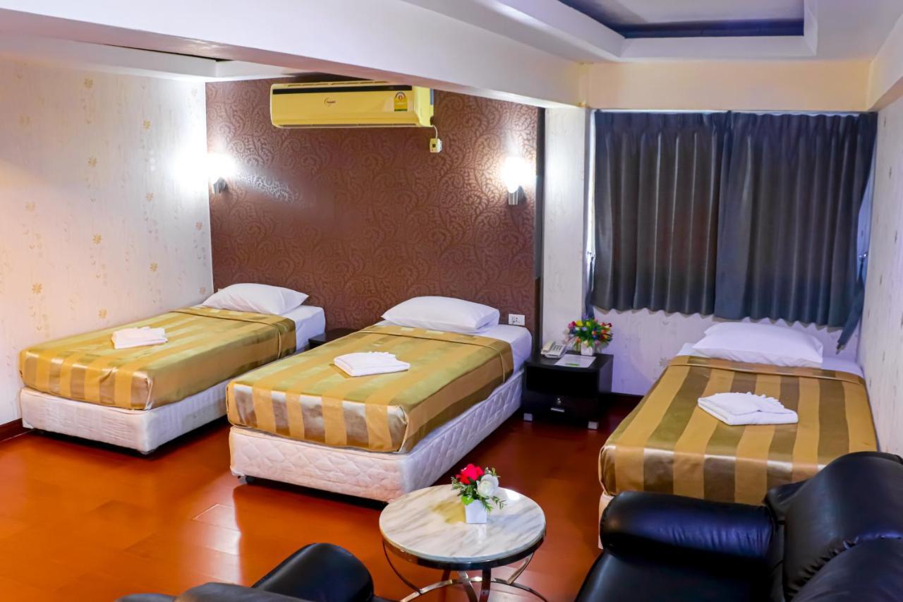 Visiting Card Hotel & Resort Bangkok Exterior foto