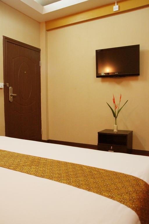 Visiting Card Hotel & Resort Bangkok Exterior foto