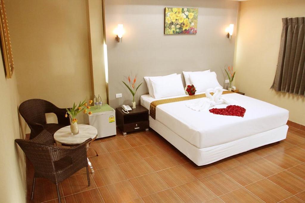 Visiting Card Hotel & Resort Bangkok Exterior foto