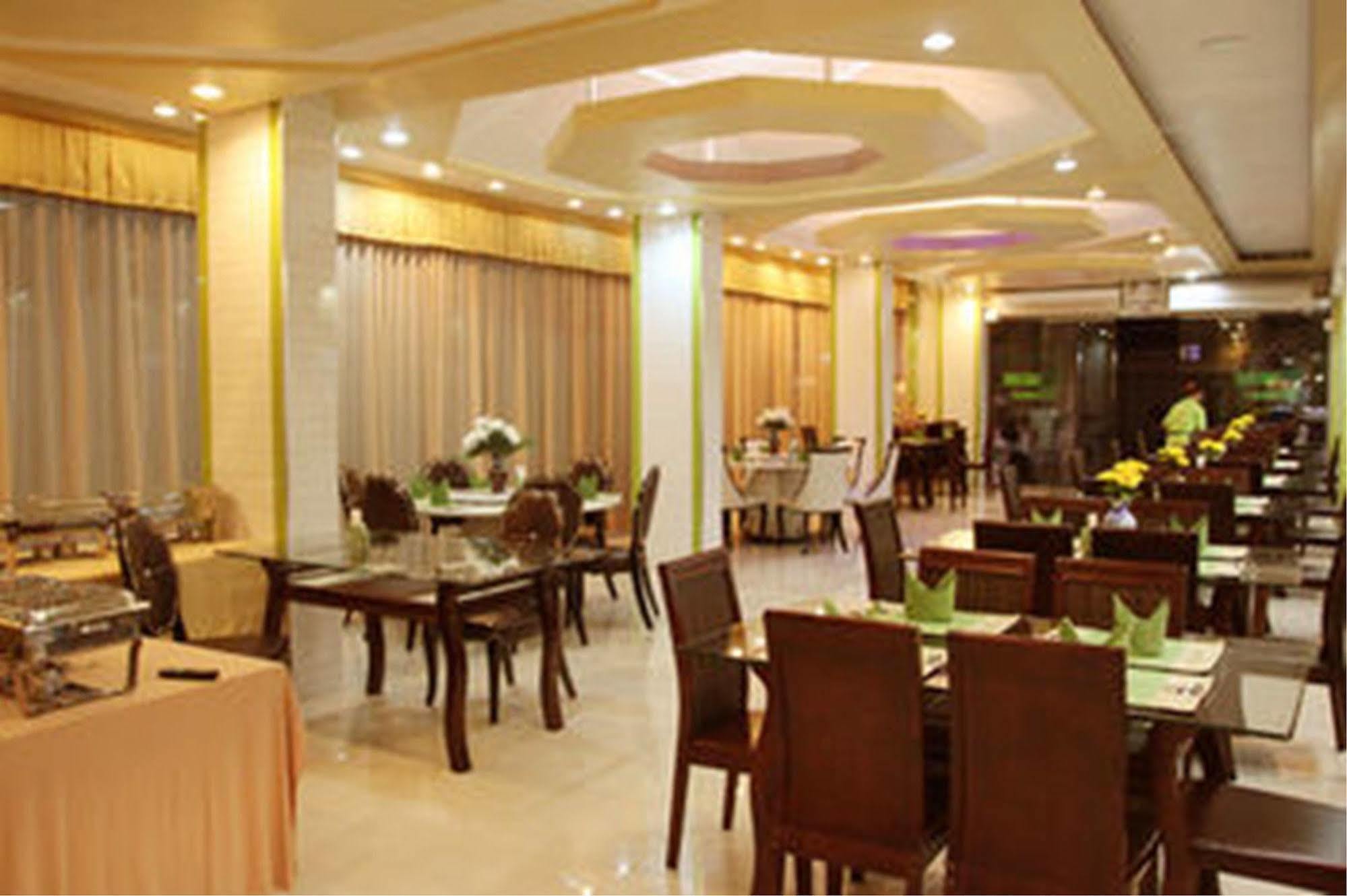 Visiting Card Hotel & Resort Bangkok Exterior foto