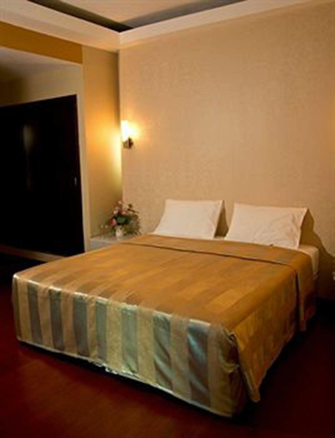Visiting Card Hotel & Resort Bangkok Exterior foto