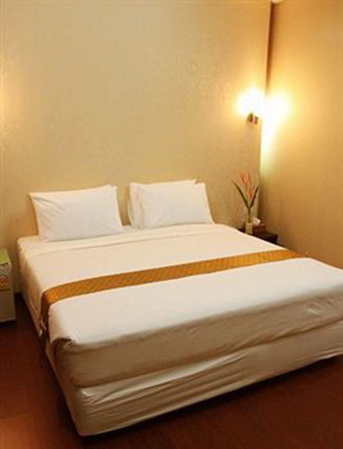 Visiting Card Hotel & Resort Bangkok Exterior foto