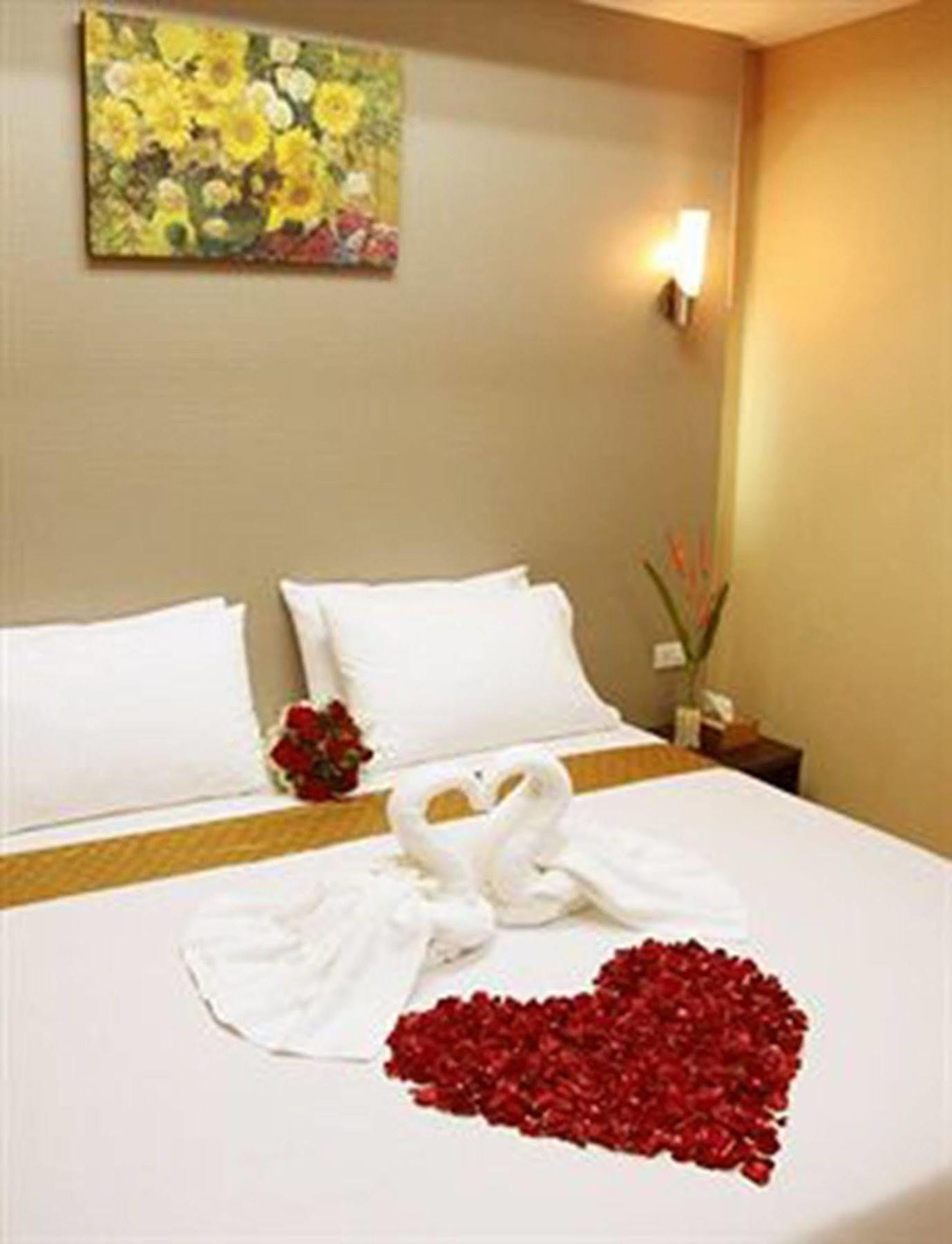 Visiting Card Hotel & Resort Bangkok Exterior foto